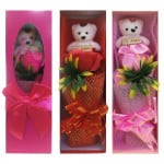 ADORNO ROSAS X3 CON OSO EN CAJA: